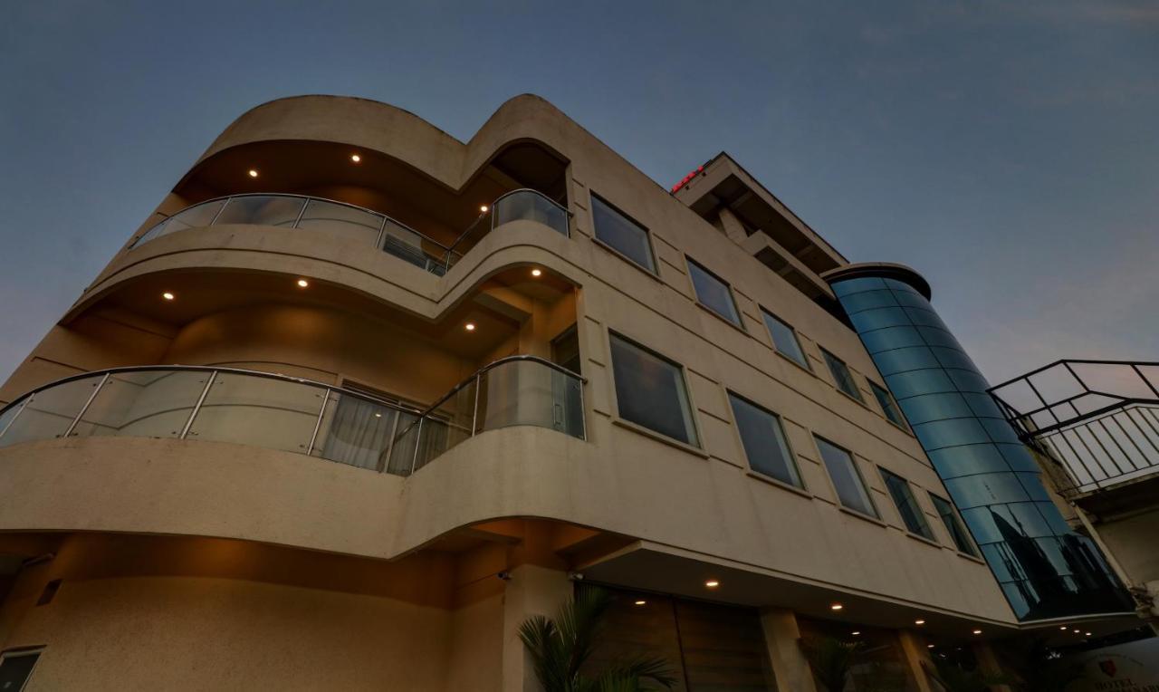 Treebo Tryst Sreepadmanabha Balaramapuram Hotel Kovalam Buitenkant foto